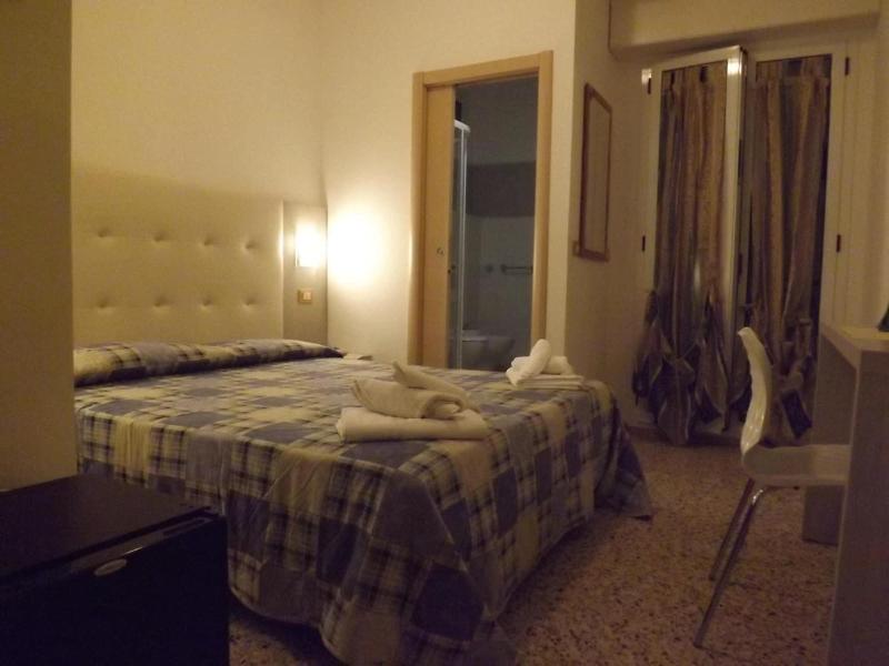 Hotel Aurora image