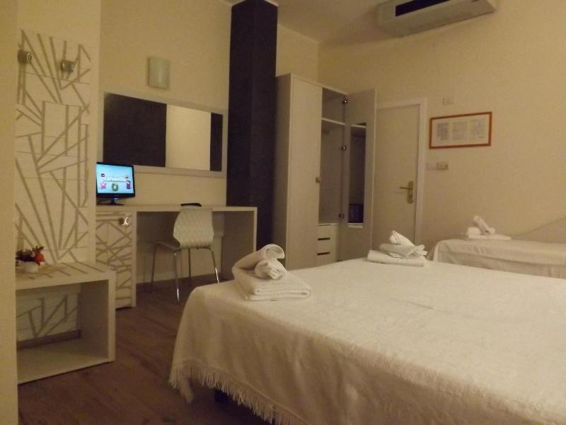 Hotel Aurora image