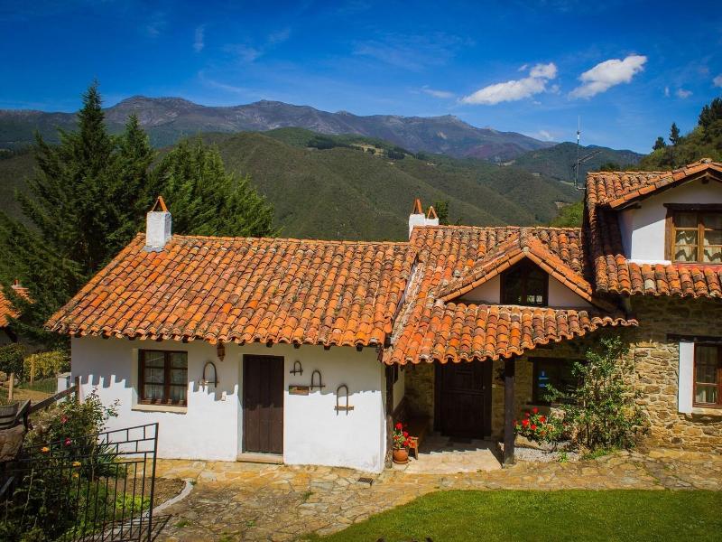 Viviendas Rurales El Covaju image