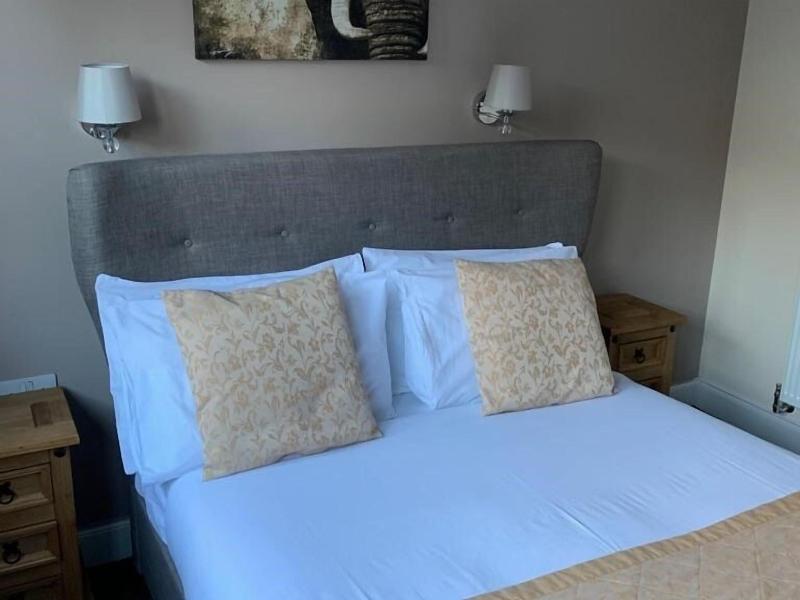 Waverley Inn image