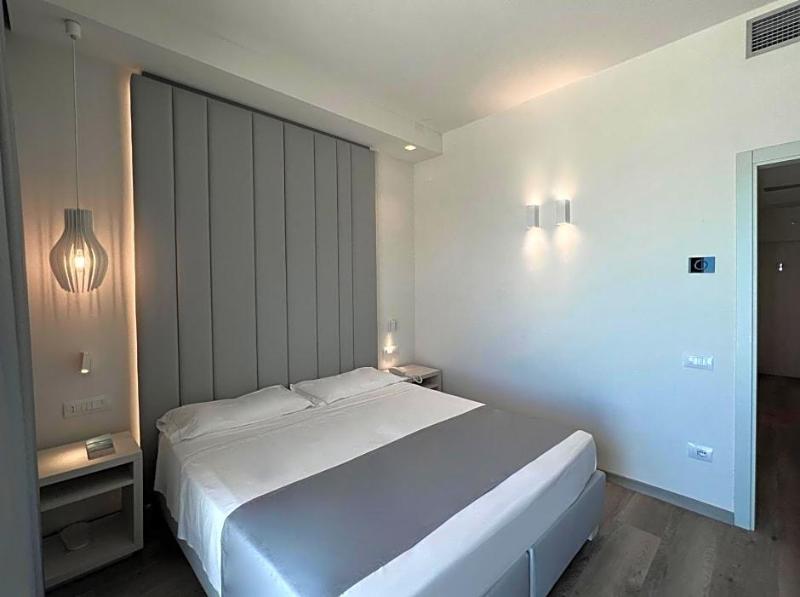 Hotel Rex image