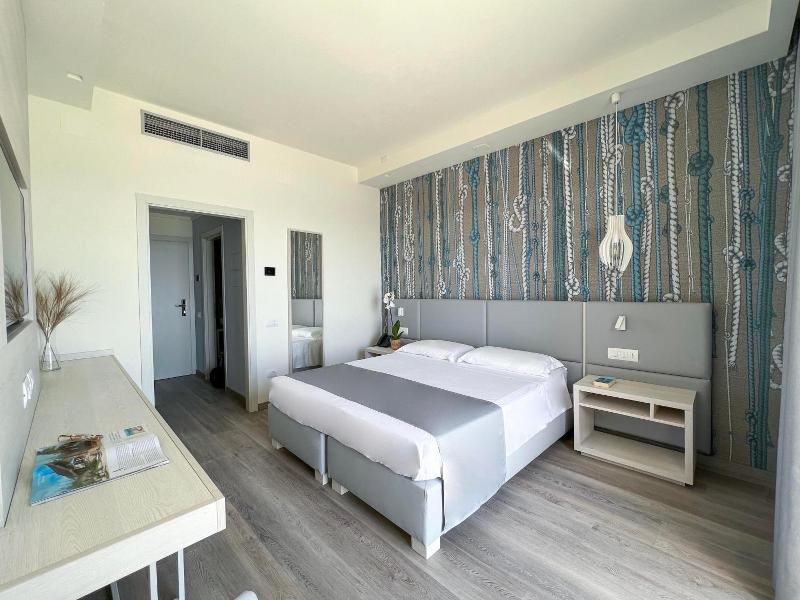 Hotel Rex image
