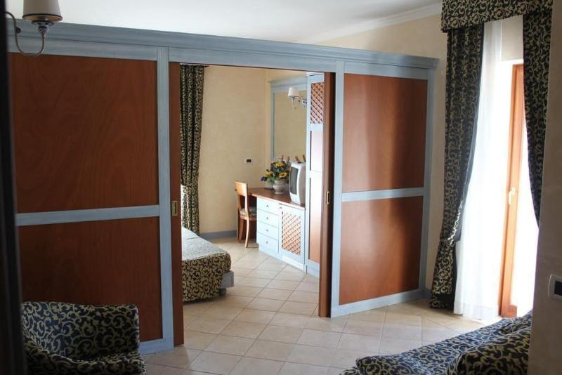 Hotel Residenza Del Golfo image