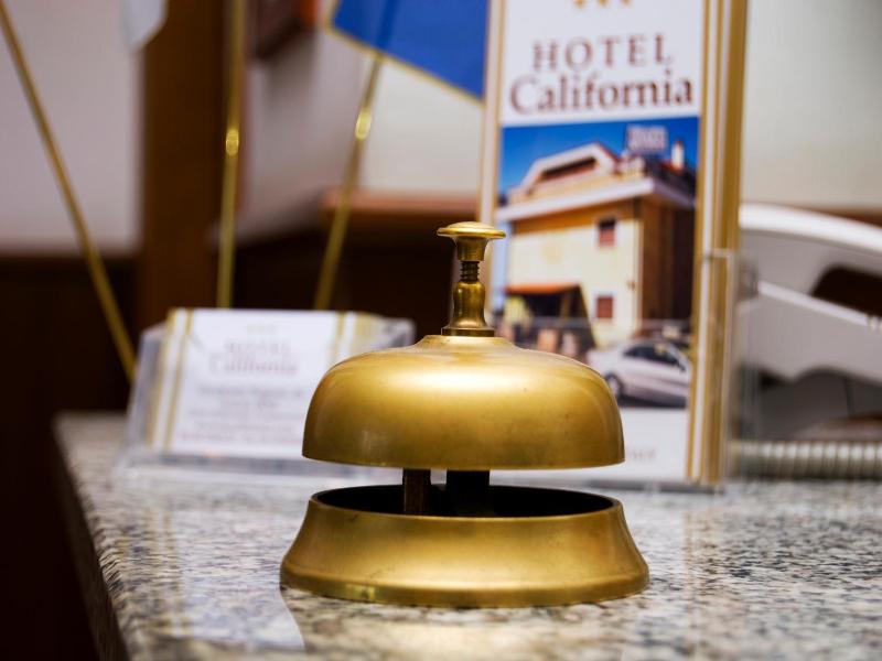 Hotel California image