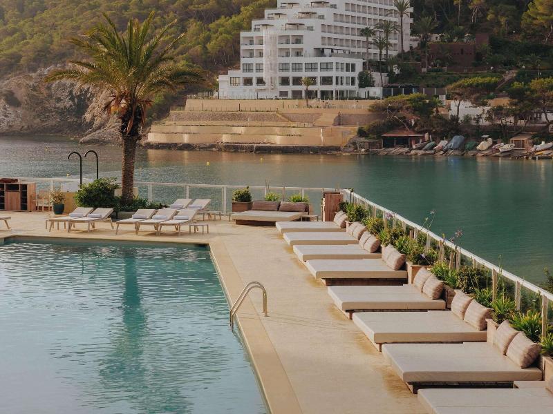 Playa Dorada At Cala Llonga Resort image