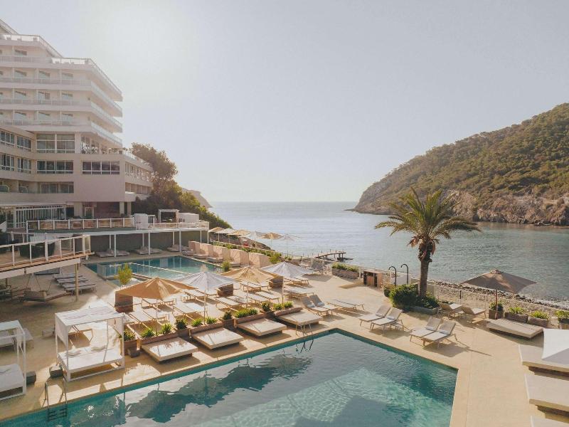 Playa Dorada At Cala Llonga Resort image