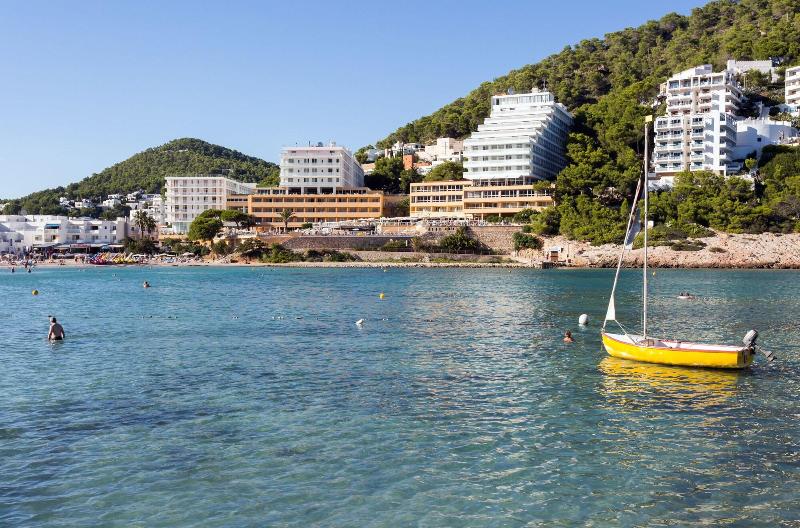 Playa Dorada At Cala Llonga Resort image