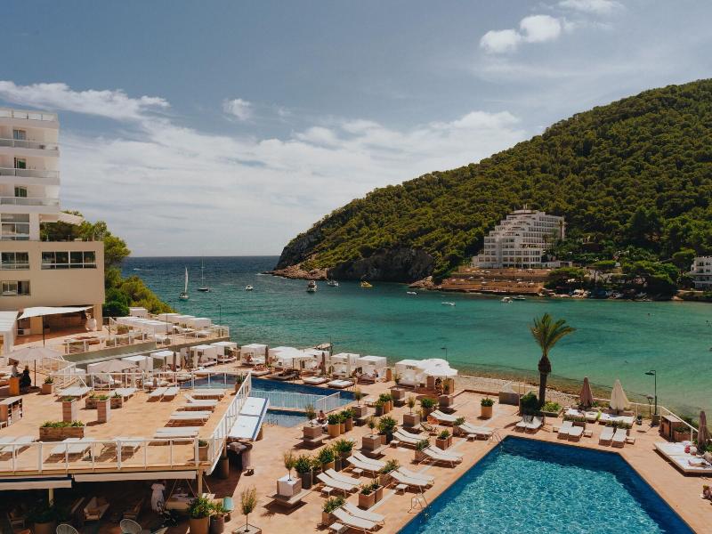Playa Dorada At Cala Llonga Resort image
