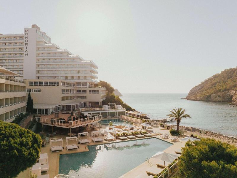 Playa Dorada At Cala Llonga Resort image
