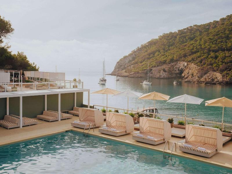 Playa Dorada At Cala Llonga Resort image