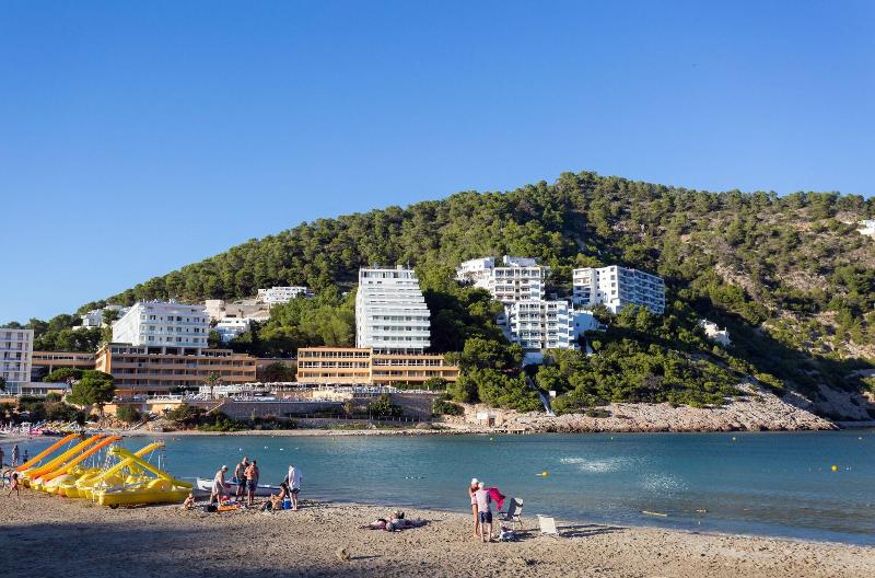 Playa Dorada At Cala Llonga Resort image