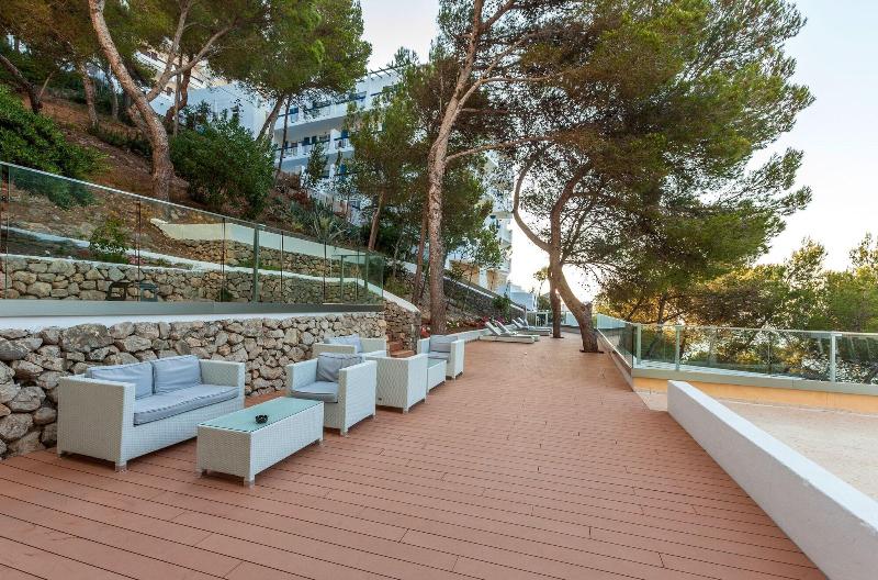 Playa Dorada At Cala Llonga Resort image