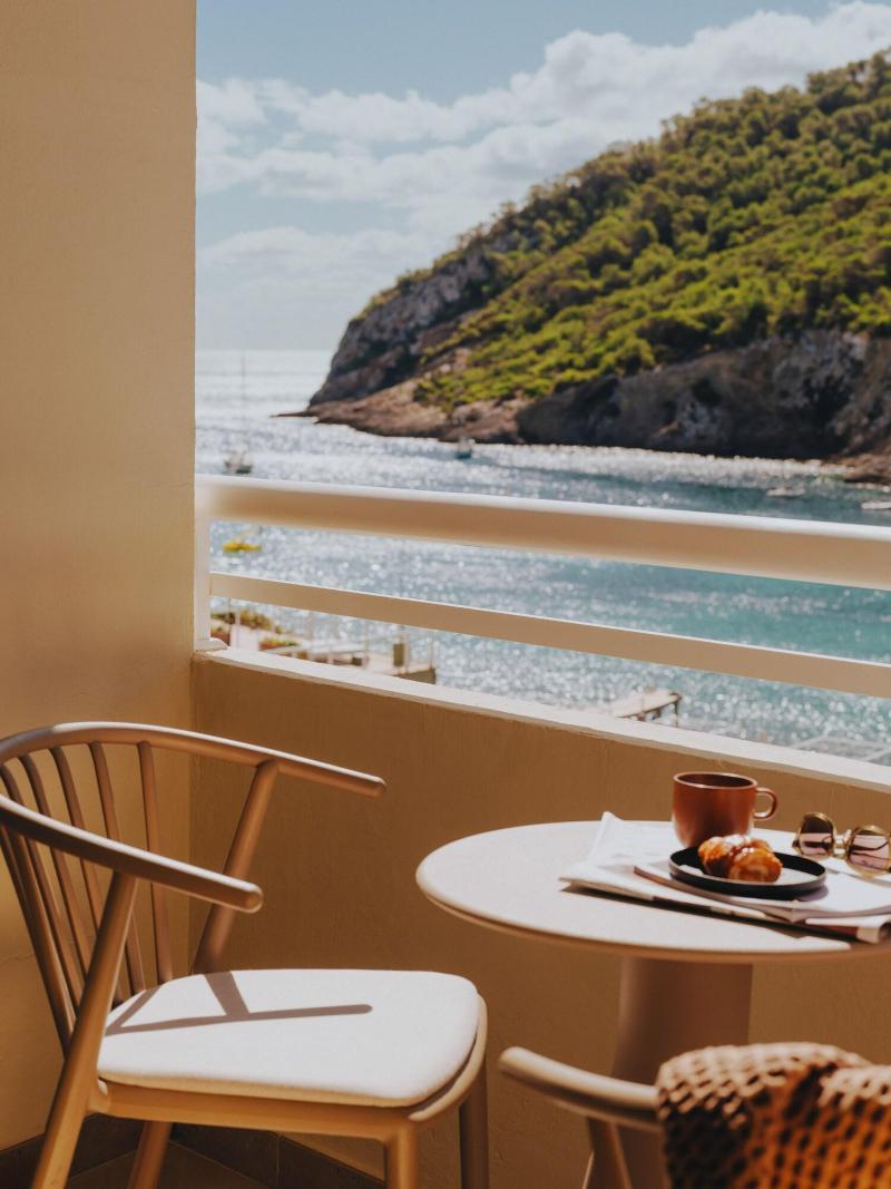Playa Dorada At Cala Llonga Resort image