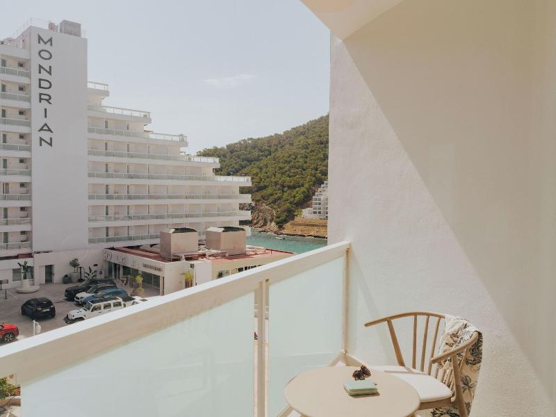 Playa Dorada At Cala Llonga Resort image