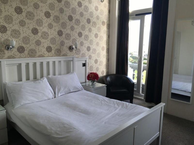 Lansdowne Hotel Ltd