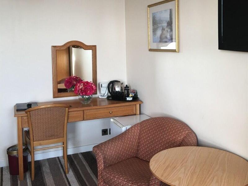 Lansdowne Hotel Ltd image
