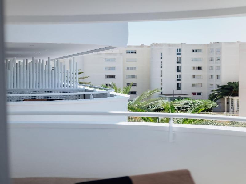 El Hotel Pacha – Includes entrance to Pacha Club image