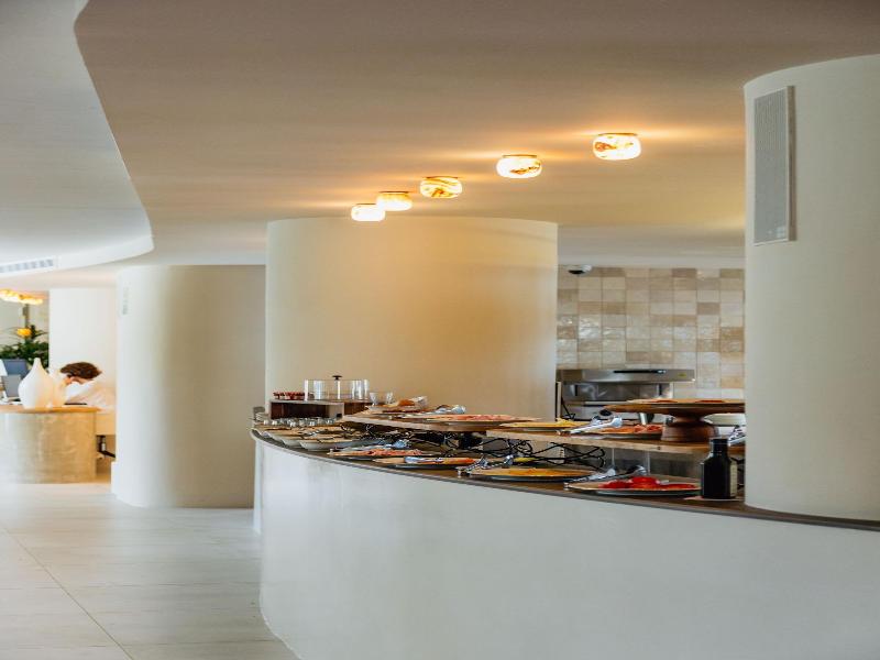 El Hotel Pacha – Includes entrance to Pacha Club image