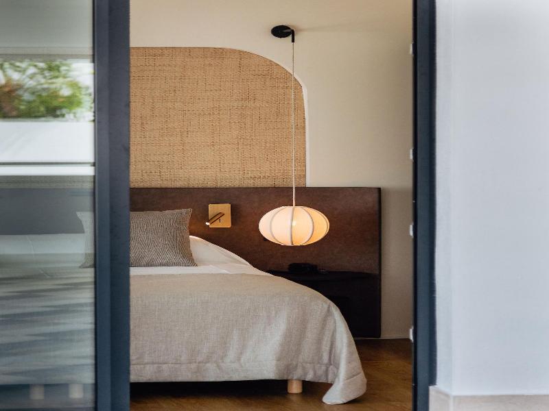 El Hotel Pacha – Includes entrance to Pacha Club image
