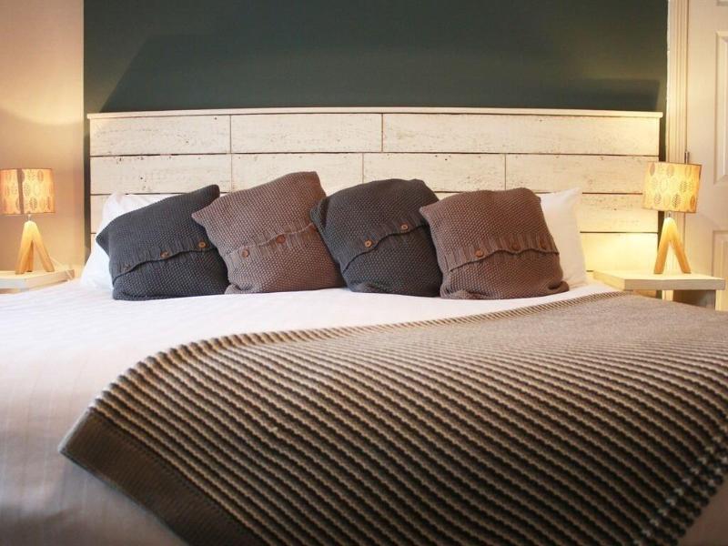 The Cliff House Hotel image