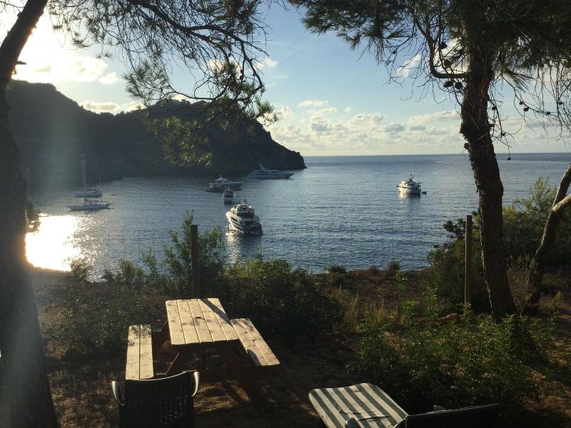 Hostal Cala Boix image
