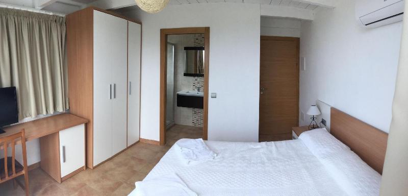Hostal Cala Boix image