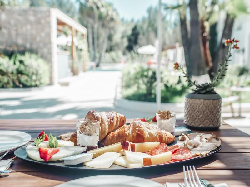 Hotel Boutique & Spa Las Mimosas Ibiza image