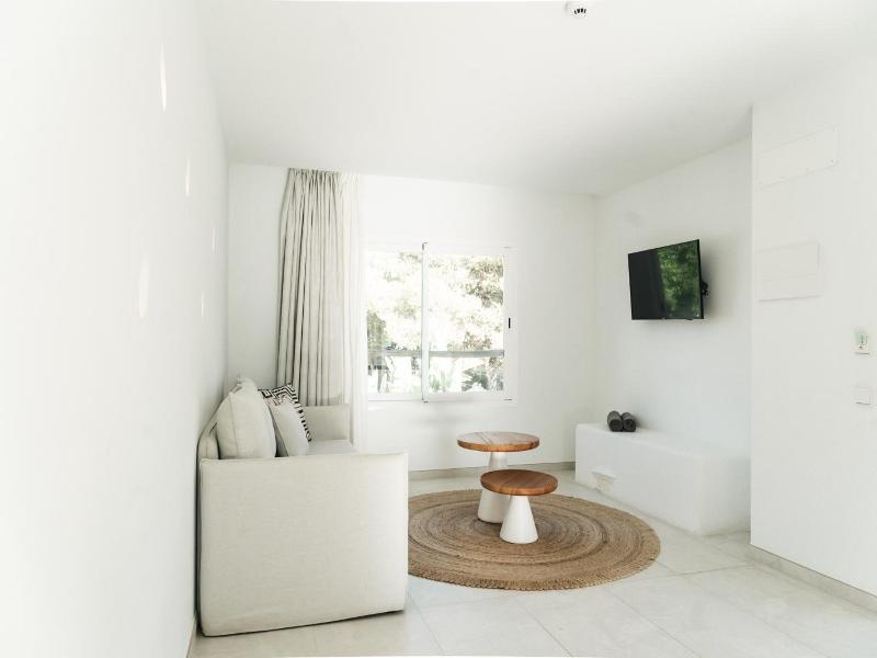 Hotel Boutique & Spa Las Mimosas Ibiza image