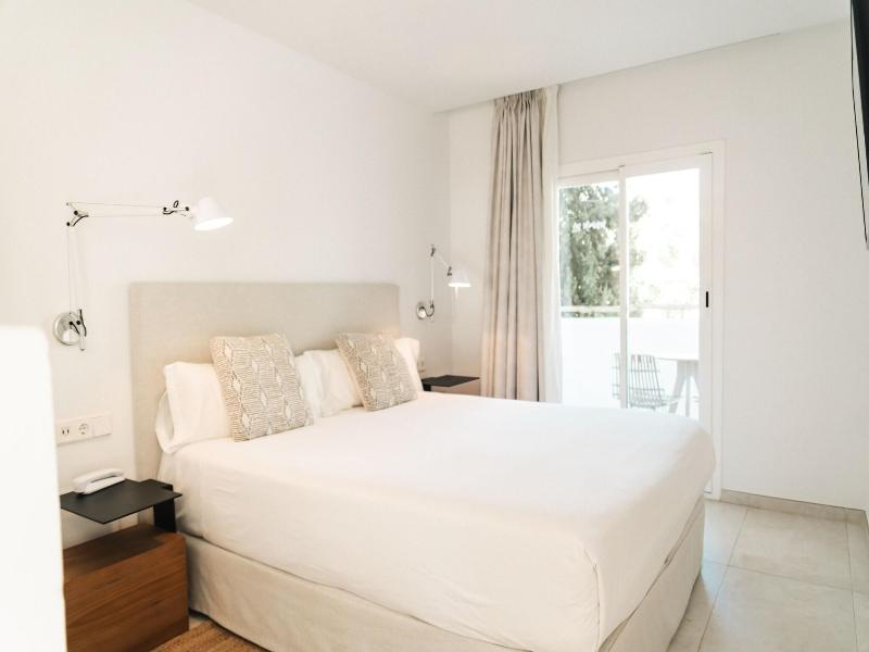 Hotel Boutique & Spa Las Mimosas Ibiza image
