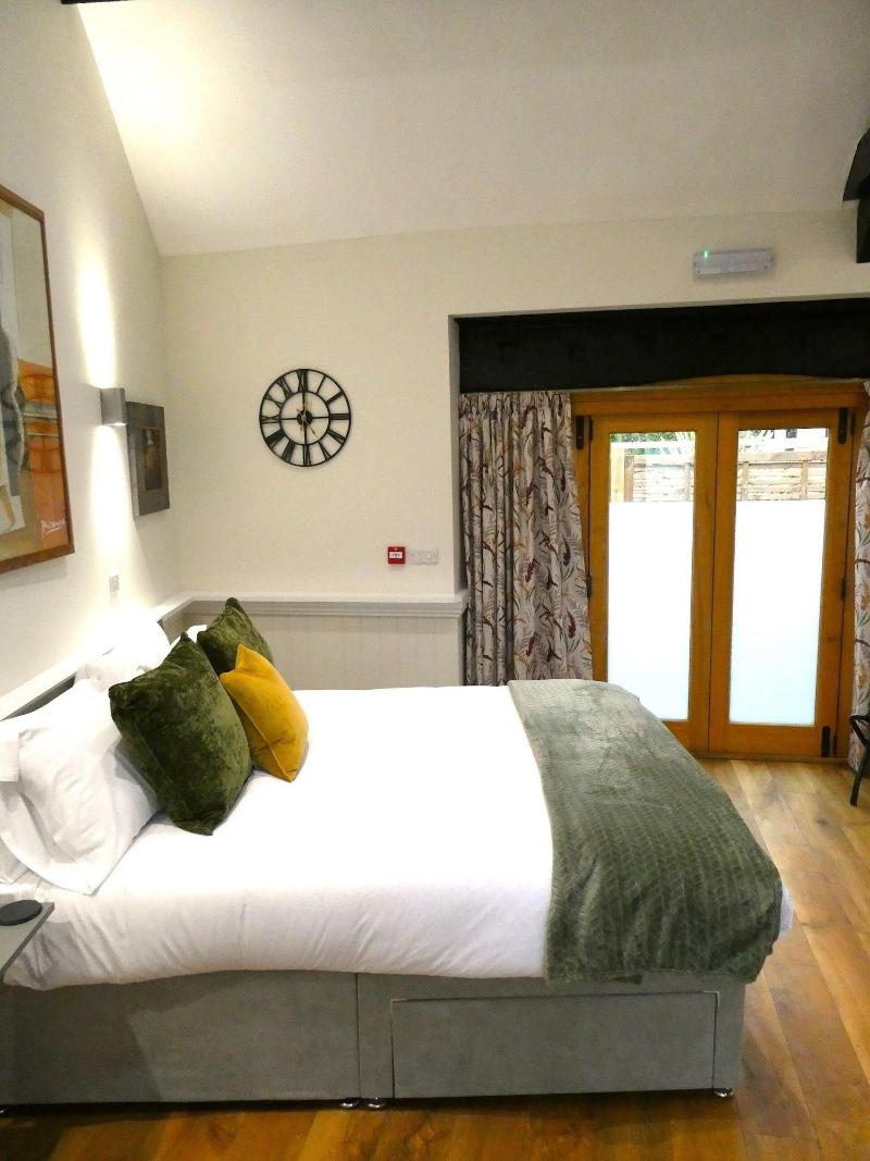 The Frocester George image
