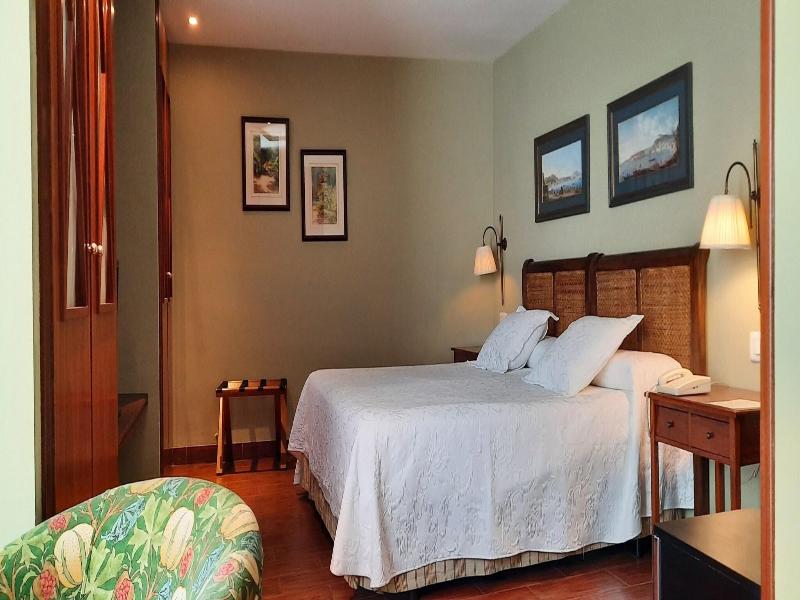 Hotel Sant Jordi image