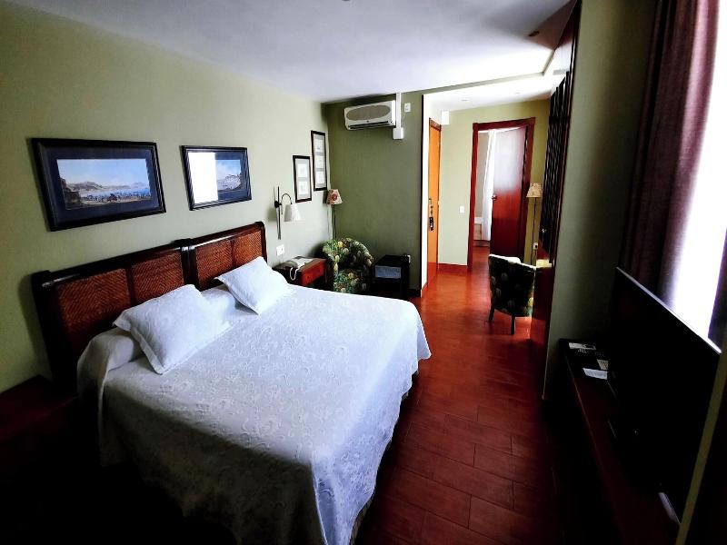Hotel Sant Jordi image