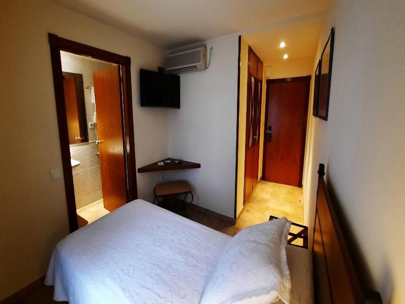 Hotel Sant Jordi image