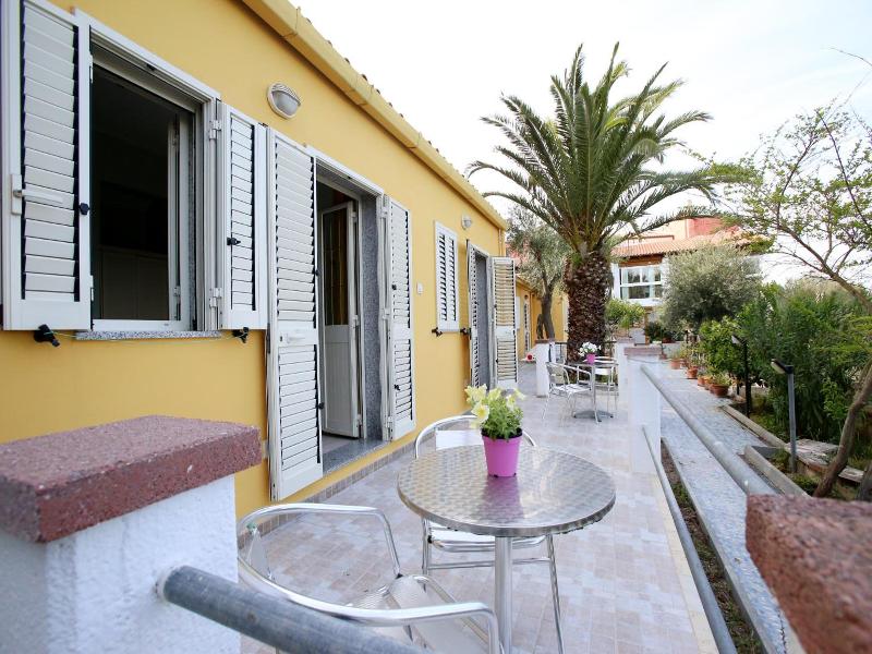 Hotel Paola image