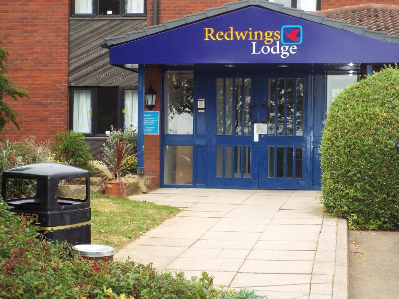 Redwings Lodge Uppingham image