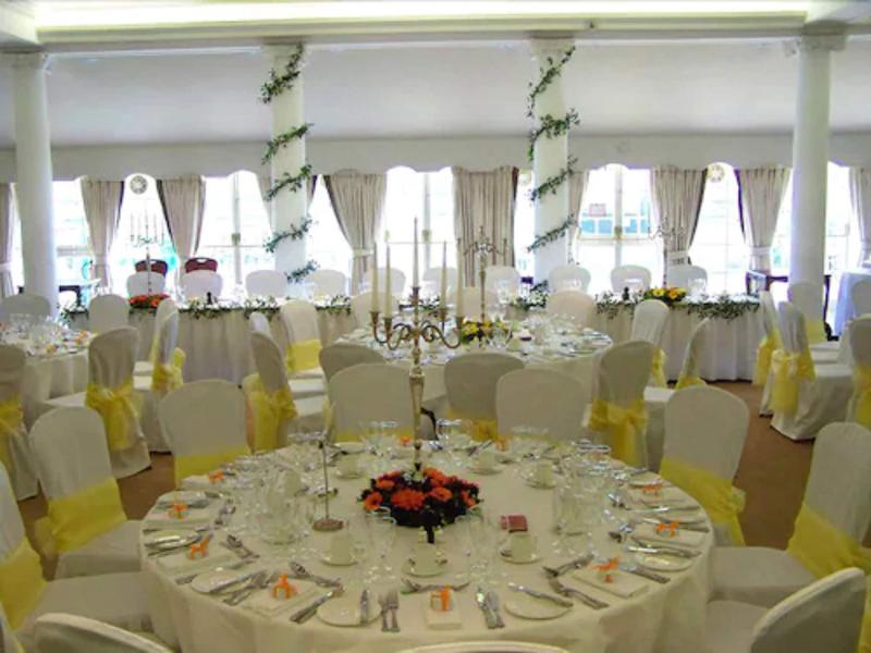 Phyllis Court Club image