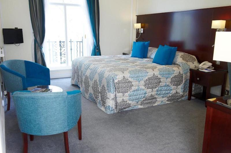 Phyllis Court Club image