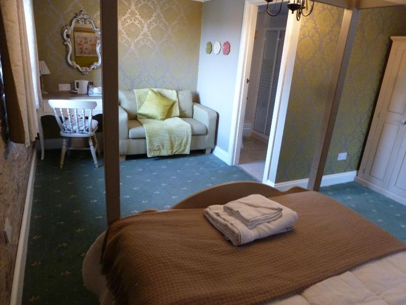 Little Fox Hotel image