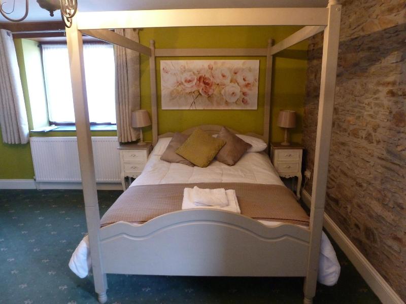 Little Fox Hotel image