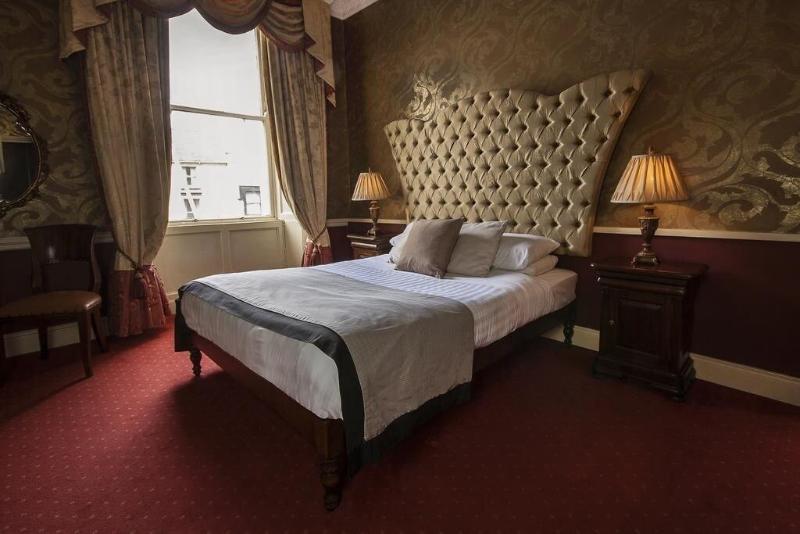 Greville Arms Hotel image