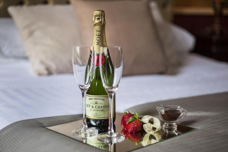 Greville Arms Hotel image