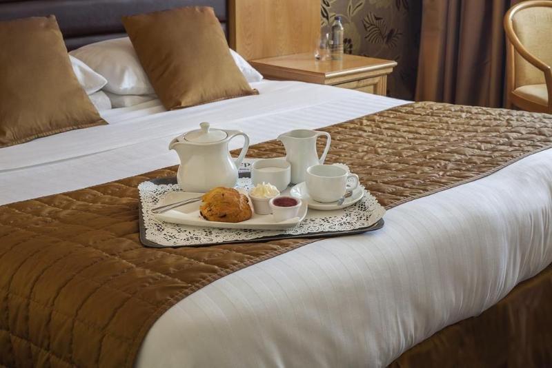 Greville Arms Hotel image