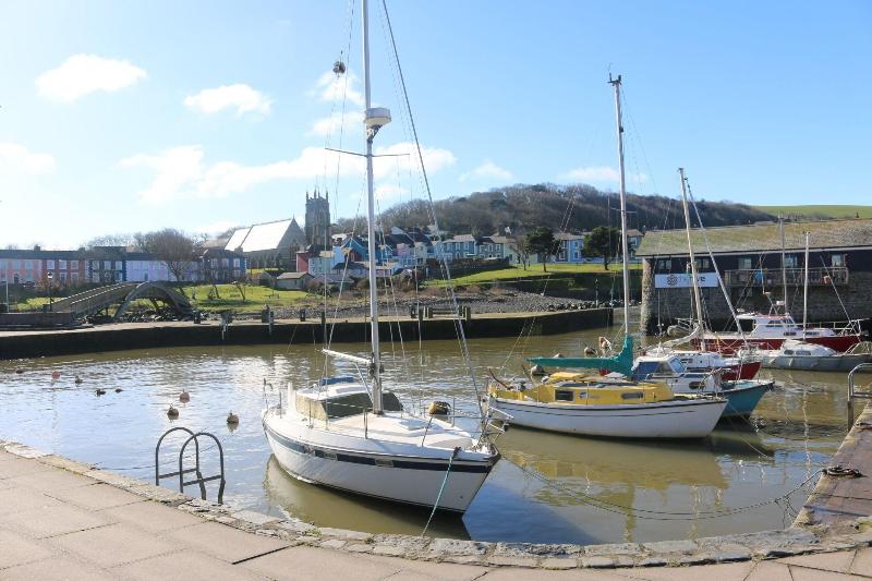 Arosfa Harbourside Guest House image
