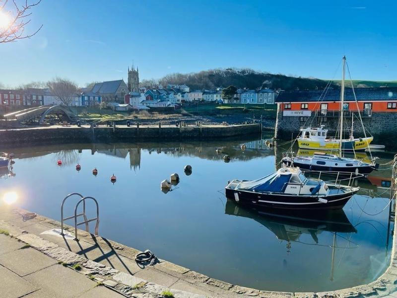 Arosfa Harbourside Guest House image