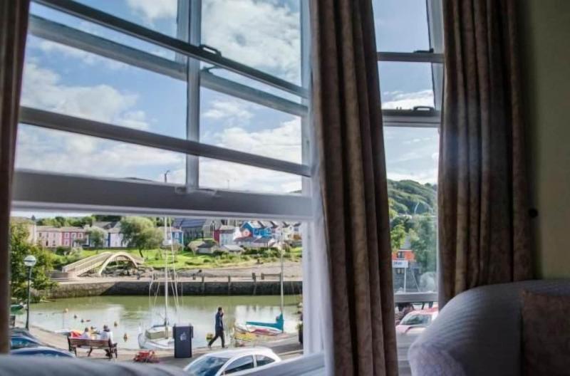 Arosfa Harbourside Guest House image