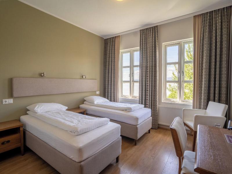Lake Hotel Gistihusid Egilsstadir image