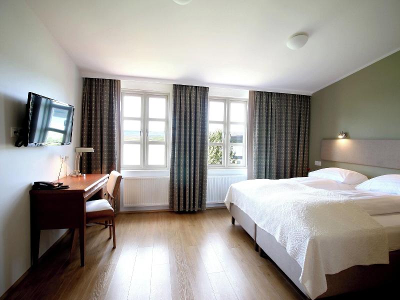 Lake Hotel Gistihusid Egilsstadir image