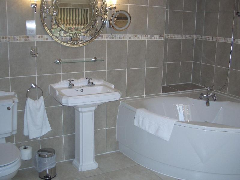 Old White Hart image