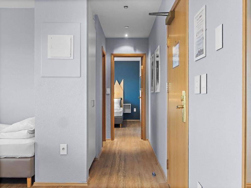 Start Hostel image
