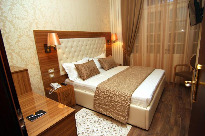 Hotel Boutique Restorant Gloria image